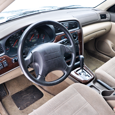 what is the difference between a manual and automatic Subaru Outback interior